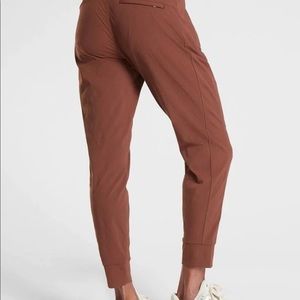 Athleta Trekkie North Jogger Burgundy